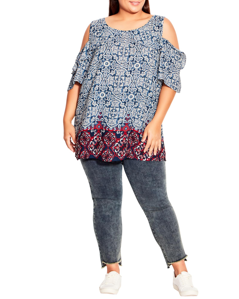 Plus size model wearing  by Avenue | Dia&Co | dia_product_style_image_id:195506